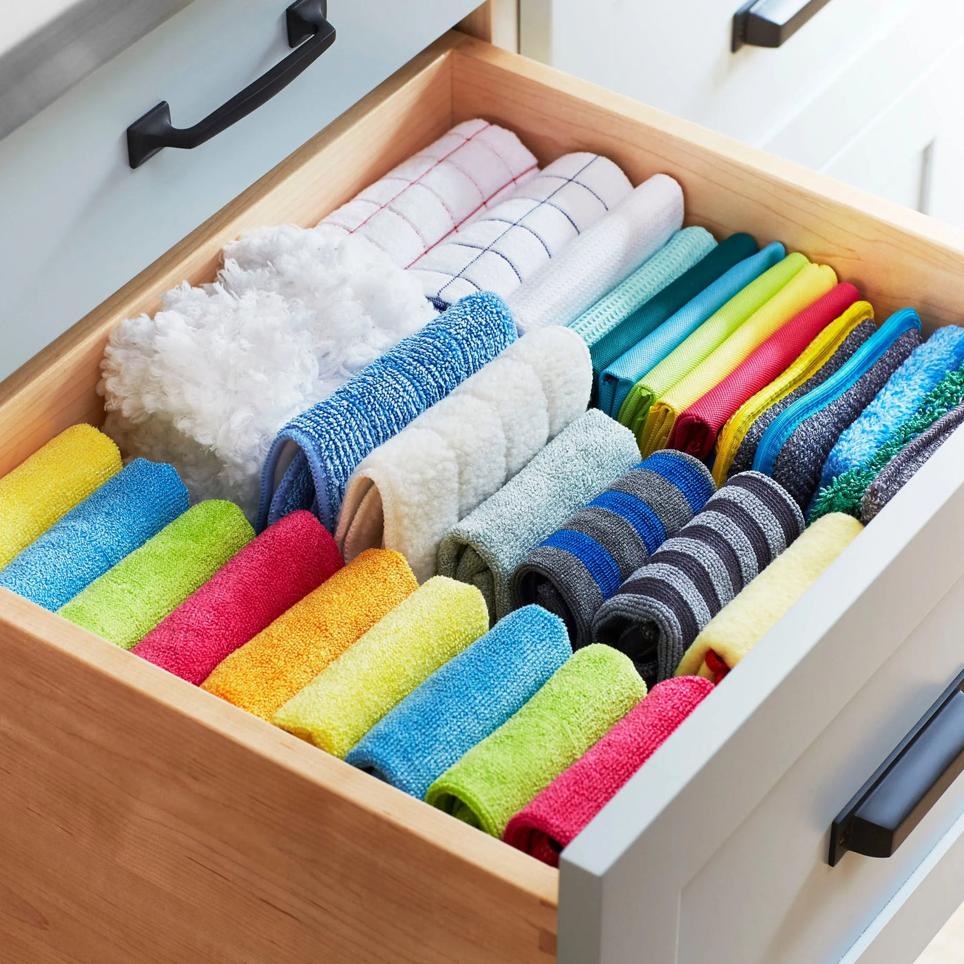 Granite & Stone Cleaning Kit Contains Effective Streak-Free Microfiber Cleaner for Countertops, 2 Cloth Set